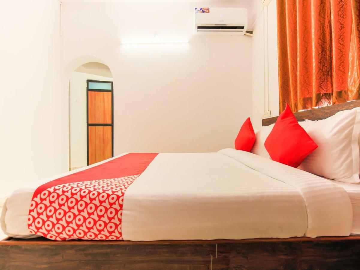 Oyo 16582 Oshin Holiday Care Hotel Márgáo Kültér fotó