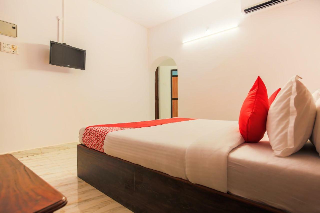 Oyo 16582 Oshin Holiday Care Hotel Márgáo Kültér fotó